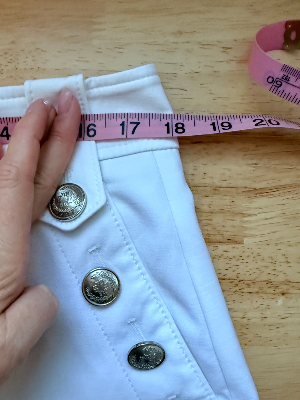 White House Black Market White High-Waist Buttoned Sailor Shorts - Picture 5 of 7